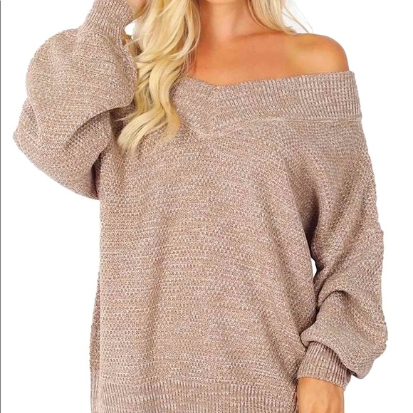 Sexy off the shoulder sweater - Picture 3 of 3